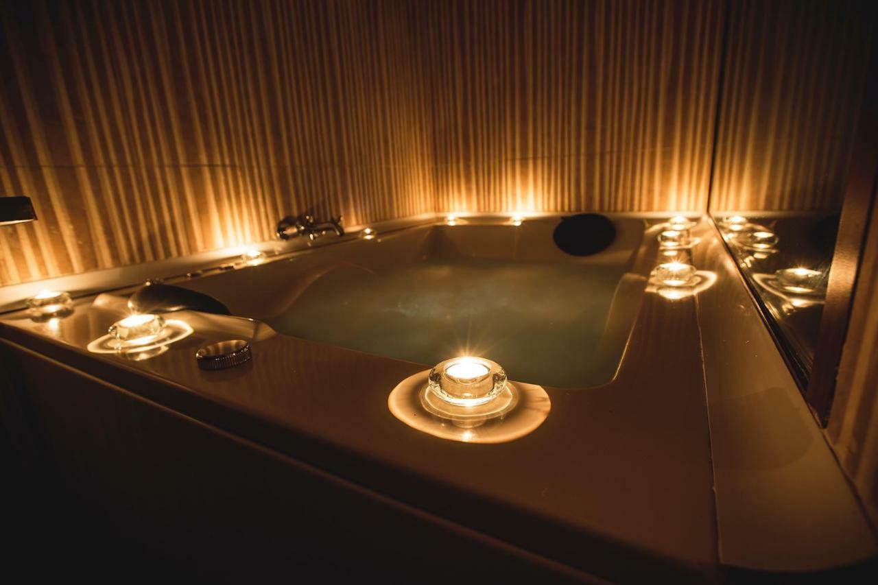Junior Suites con Jacuzzi Babilafuente Exterior foto